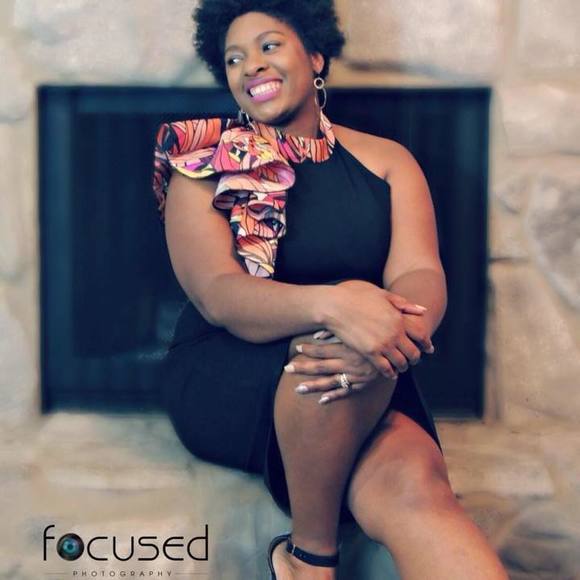 Meet your Posher, Candace - Picture 1 of 1